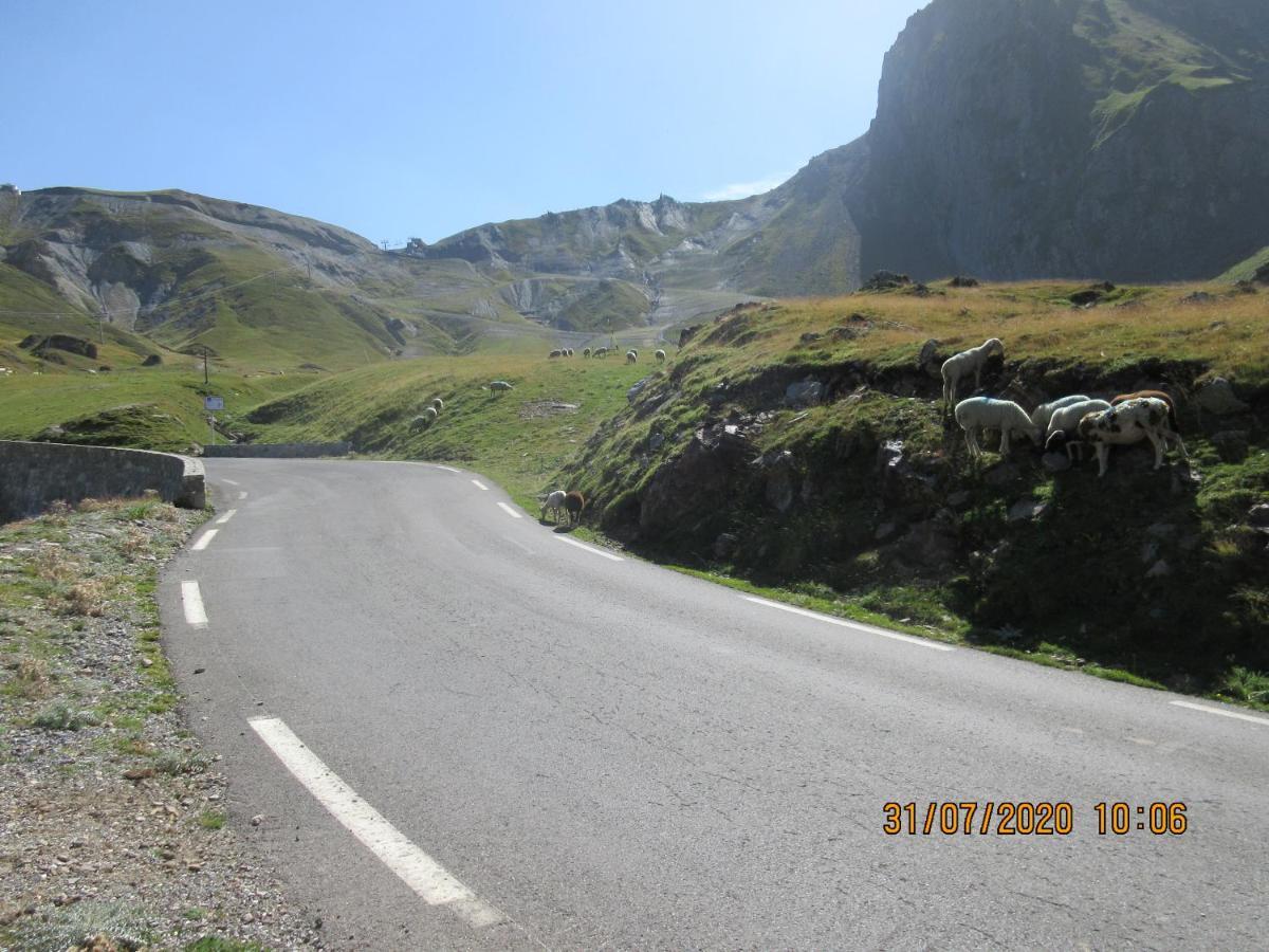 Studio Cerisema Pyrenees Zenith Luz-Saint-Sauveur Luaran gambar